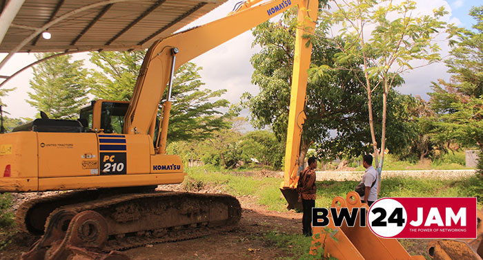 Ekskavator_Disiagakan_Antisipasi_Banjir_di_bwi2024.jpg