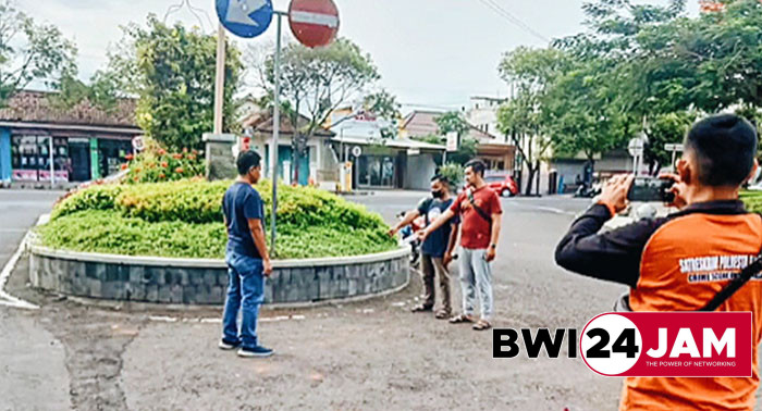 Satreskrim_Polresta_Banyuwangi_Mendatangi_TKP_di_Area_Sekitar_Taman_Sritanjung.jpg