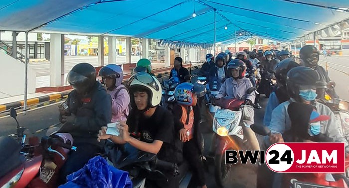 antredipelabuhanketapangbwi.jpg