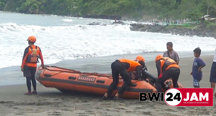 basarnas_cari_turis_hilang_terseret_ombak_di_bwi.jpg