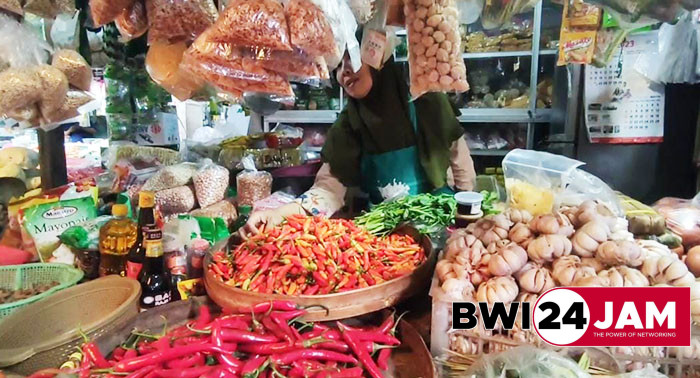 cabai_rawit_di_pasar_genteng_bwi2025.jpg