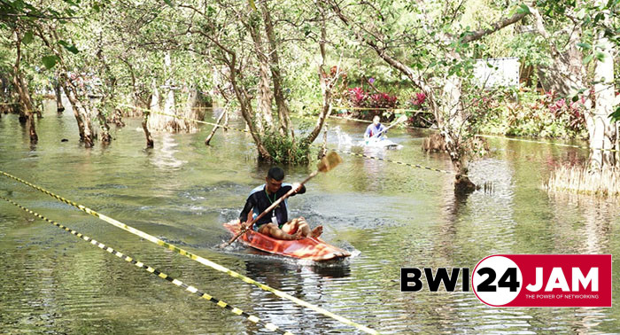 dayung_kano_di_pantai_cacalan_bwi2024.jpg