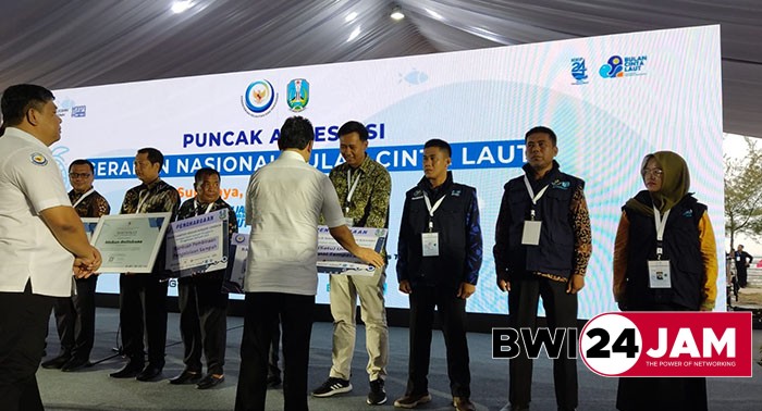 hilman_kampung_mandar_raih_penghargaan_kementerian_kkp_2023.jpg