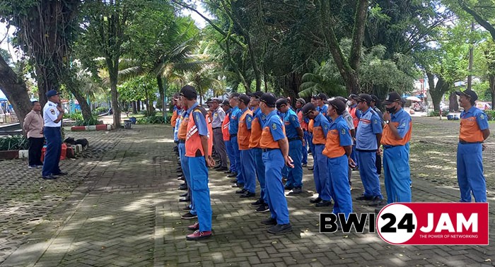 jukir_resmi_di_banyuwangi_saat_dibina_dishub.jpg