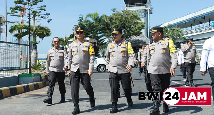 kapolda_jatim_didampingi_kapolresta_bwi.jpg