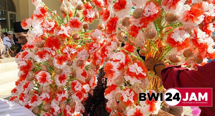 kembang_endog_maulid_nabi_pakistaji_banyuwangi_2024.jpg