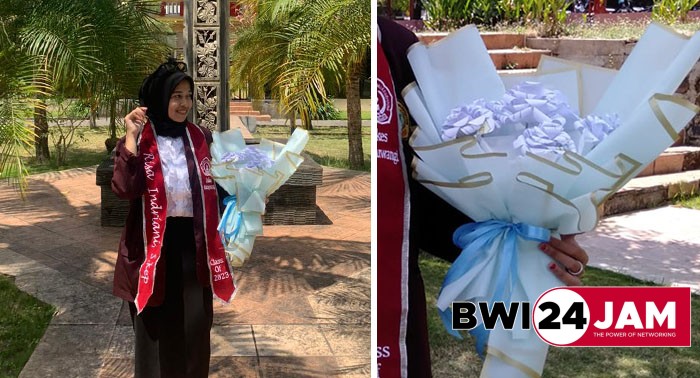 mahasiswi_stikes_banyuwangi_ubah_kertas_bekas_revisi_skripsi_jadi_buket_bunga.jpg