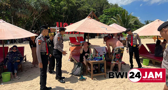 pantai_pulau_merah_bwi2025.jpg