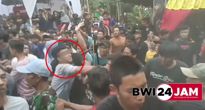 pemukulan_di_seni_jaranan_bwi2024.jpg