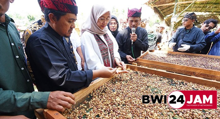 pertahankan_lahan_rakyat_banyuwangi.jpg