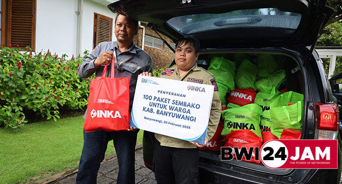 petugas_bpbd_bwi_menerima_paket_sembako_di_pendopo_2025.jpg