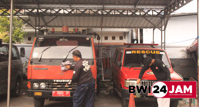 petugas_damkar_sektor_srono_bwi2024.jpg