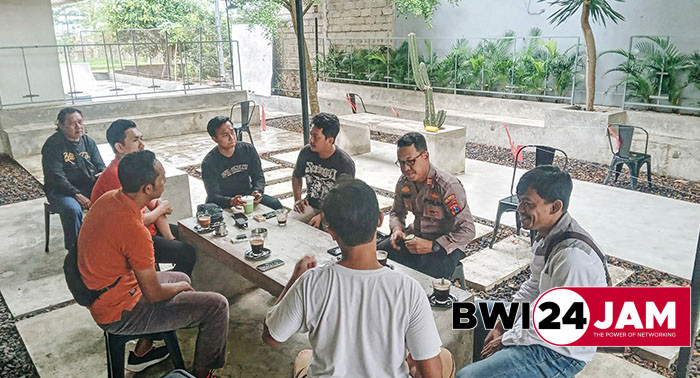 polisi_datangi_tkp_kafe_di_bwi_2024.jpg