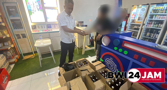 polisi_gerebek_toko_miras_di_bwi2025.jpg