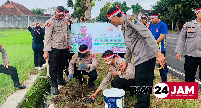 polsek_kabat_polresta_banyuwangi_tanam_pohon_2023.jpg