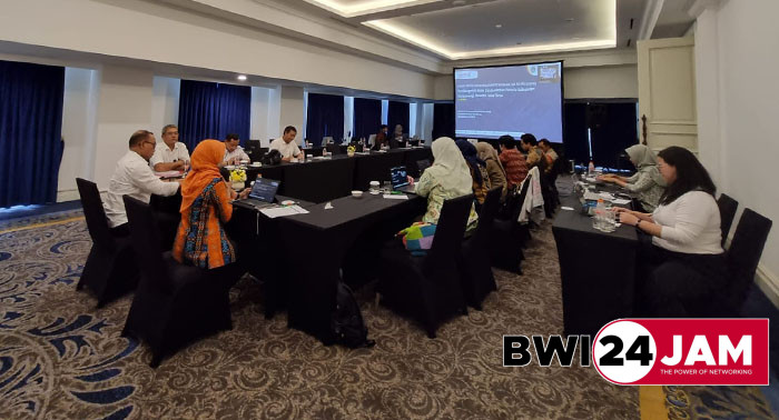 rapat_pemkab_bwi_di_kementerian.jpg