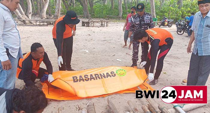 tim_sar_evakuasi_korban_di_pantai_trianggulasi_TN_alas_purwo_banyuwangi2024.jpg