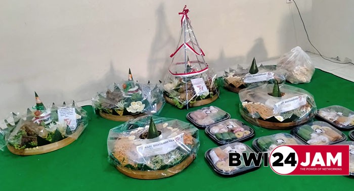 tumpeng_kue_jajan_bwi.jpg