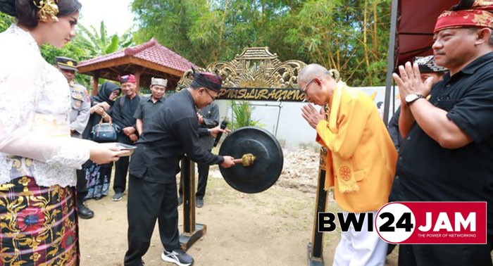 wabup_sugirah_memukul_gong_bwi.jpg