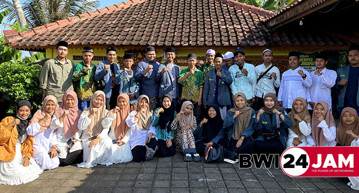 ziarah_ulama_dan_sesepuh_IPNU_IPPNU_kabat_bwi_2024b.jpg